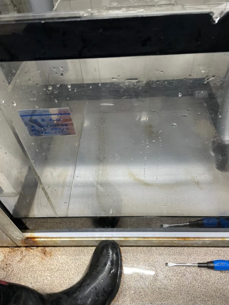 東京都　ホテル厨房　活魚水槽　メンテナンスB5.jpg