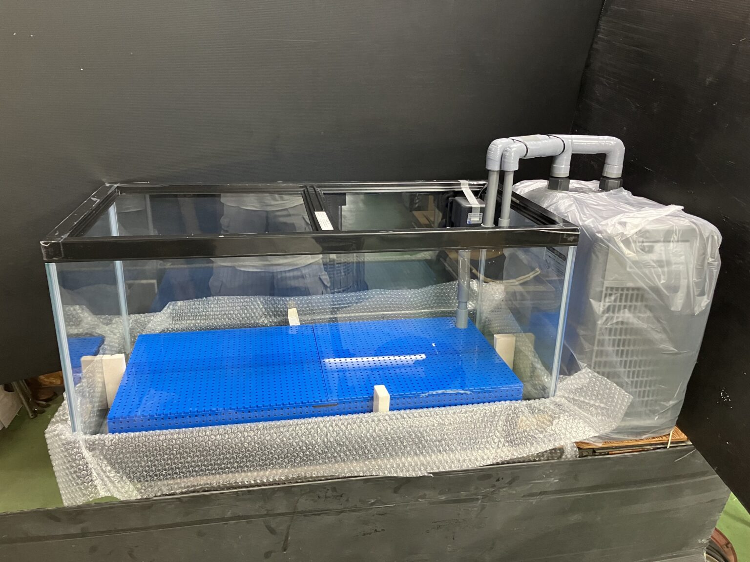 潮900ZR　カウンタータイプ　底面濾過　活魚水槽1.jpg