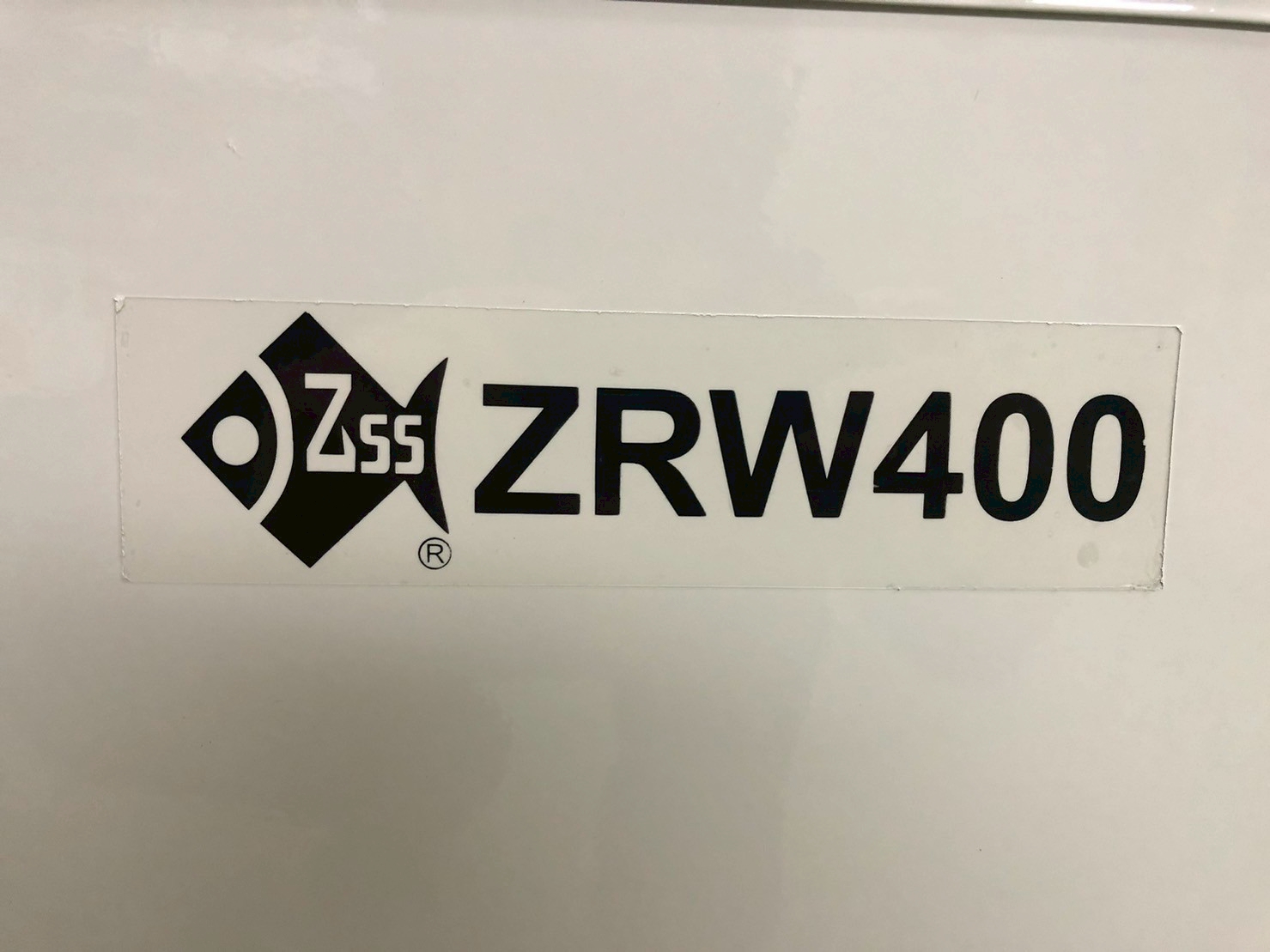 ロゴ・銘板・シール類のマスキング塗装