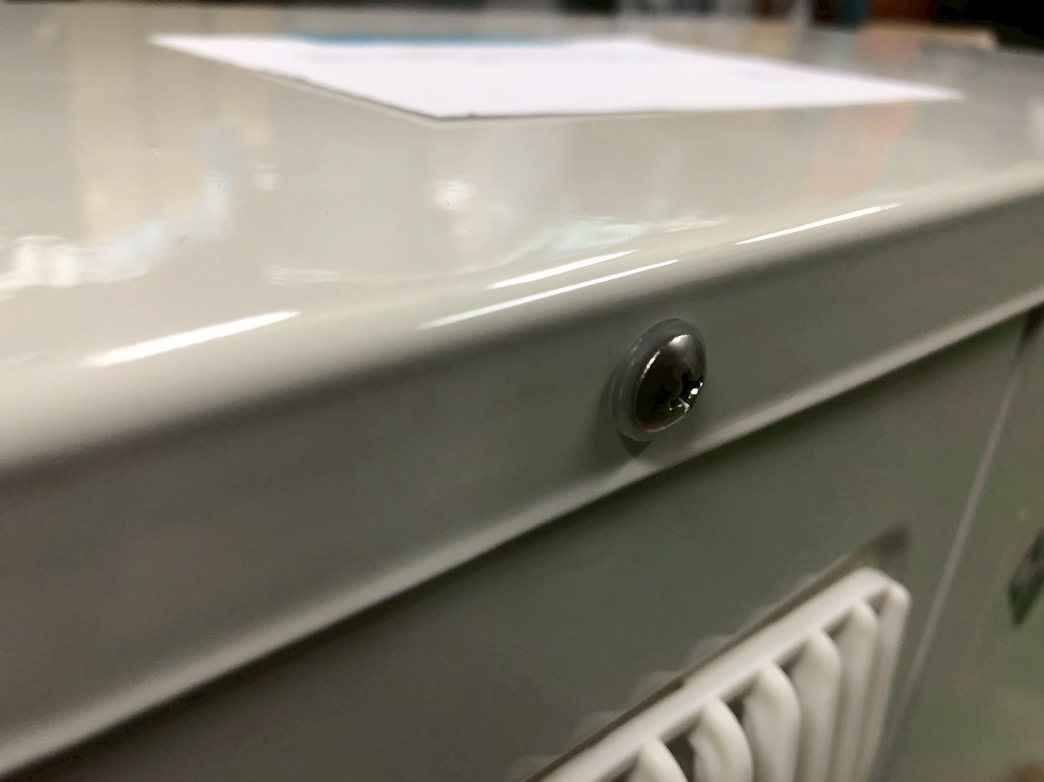 耐重塩害仕様：外装ネジをステンレス製に打ち替え